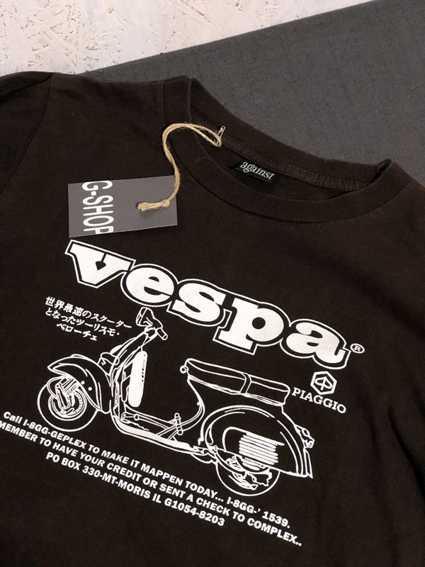 Футболка Against Vespa - размер ~S
